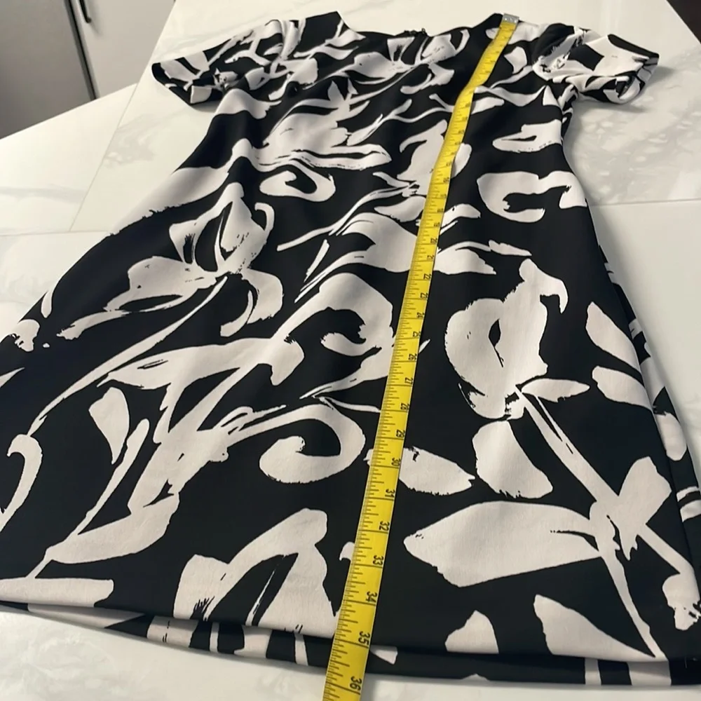 Vince Camuto Floral Dress Stretch Short Sleeve White Black - Picture 5 of 7